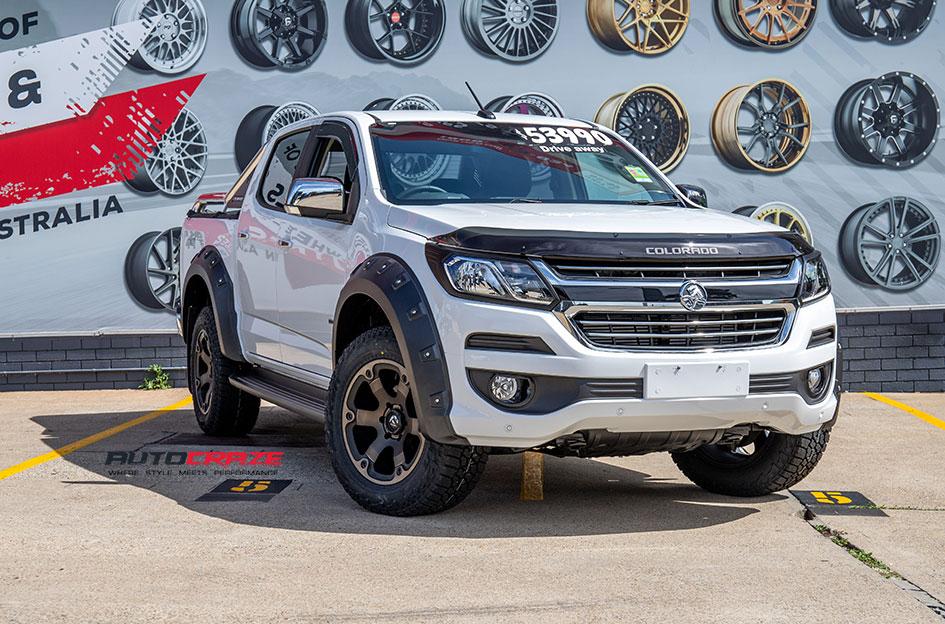 HOLDEN COLORADO BEAST BLACK MACHINED WITH DARK TINT